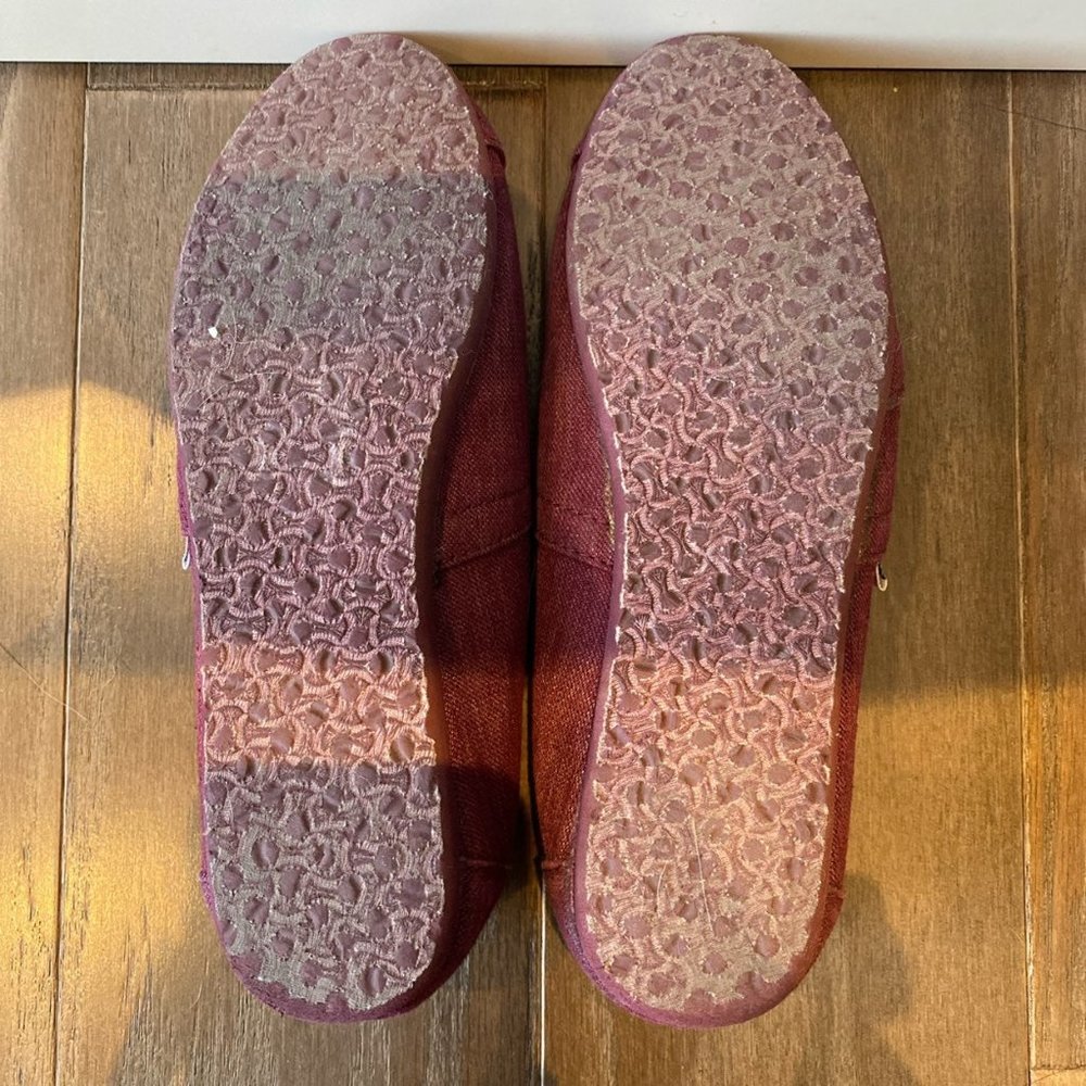 Toms - Picture 3 of 4